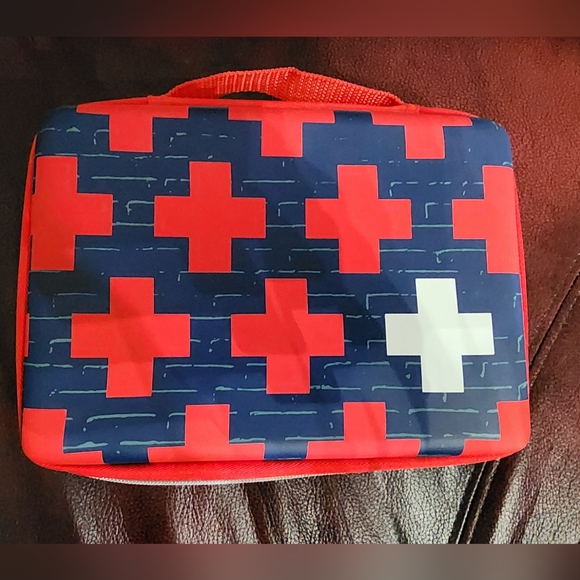 First Aid Kit with box of 50 Face Masks - Picture 2 of 9